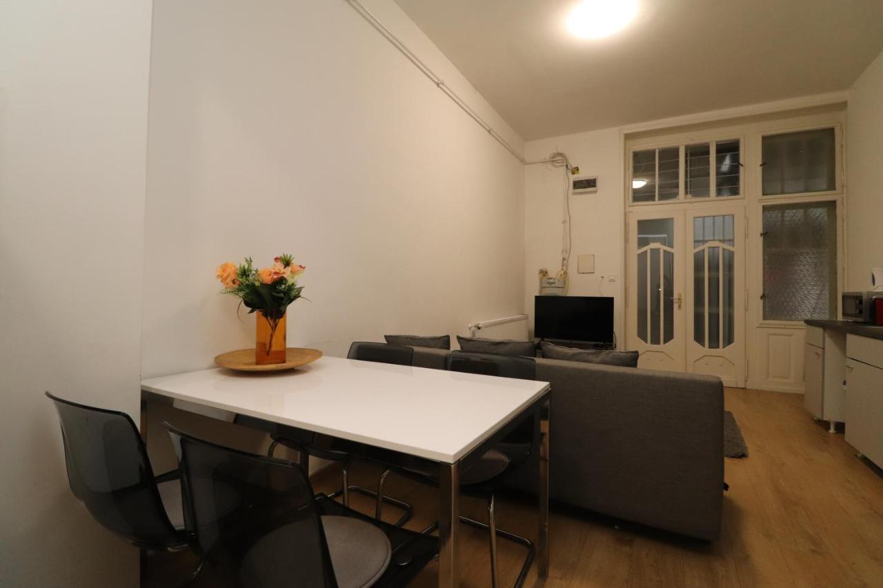 New Guest House B In Kiraly Street 106 부다페스트 외부 사진